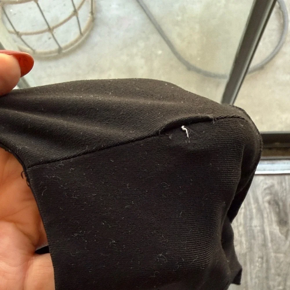 PINK Victoria's Secret Ultimate Black Leggings - Picture 4 of 4